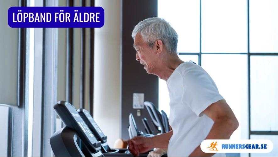 Gråhårig senior kör träningspass på sitt löpband